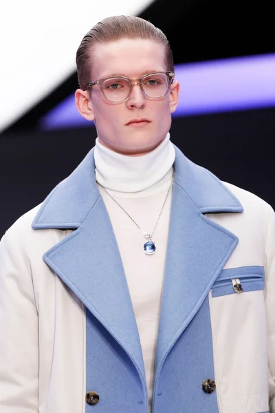 Look 47